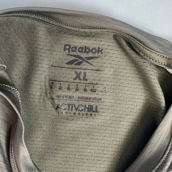 Reebok Men's Olive Green T-Shirt Size XL - Picture 6 of 8